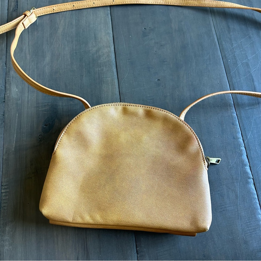 Street Level Woven Cross Body Bag - Picture 3 of 8